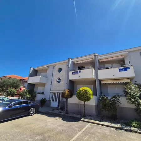 Skroce Apartment