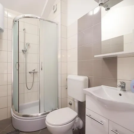 Skroce Apartment *